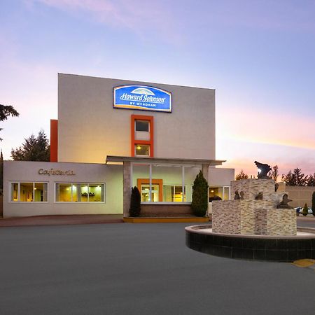 Howard Johnson By Wyndham Toluca Bagian luar foto