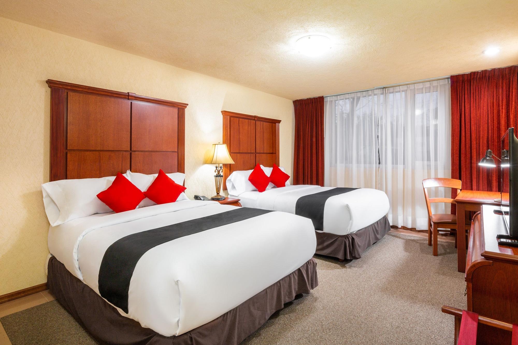 Howard Johnson By Wyndham Toluca Bagian luar foto