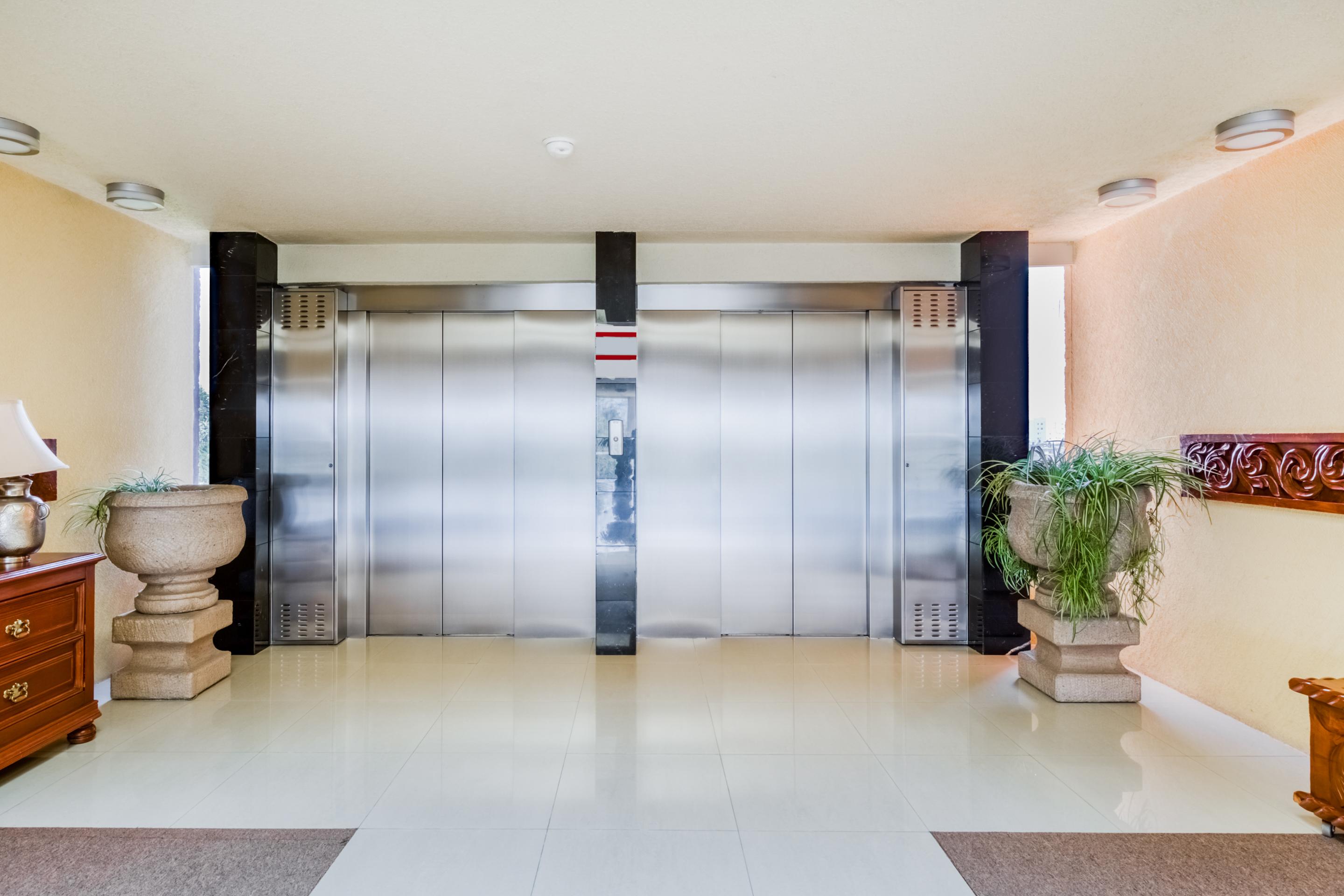 Howard Johnson By Wyndham Toluca Bagian luar foto