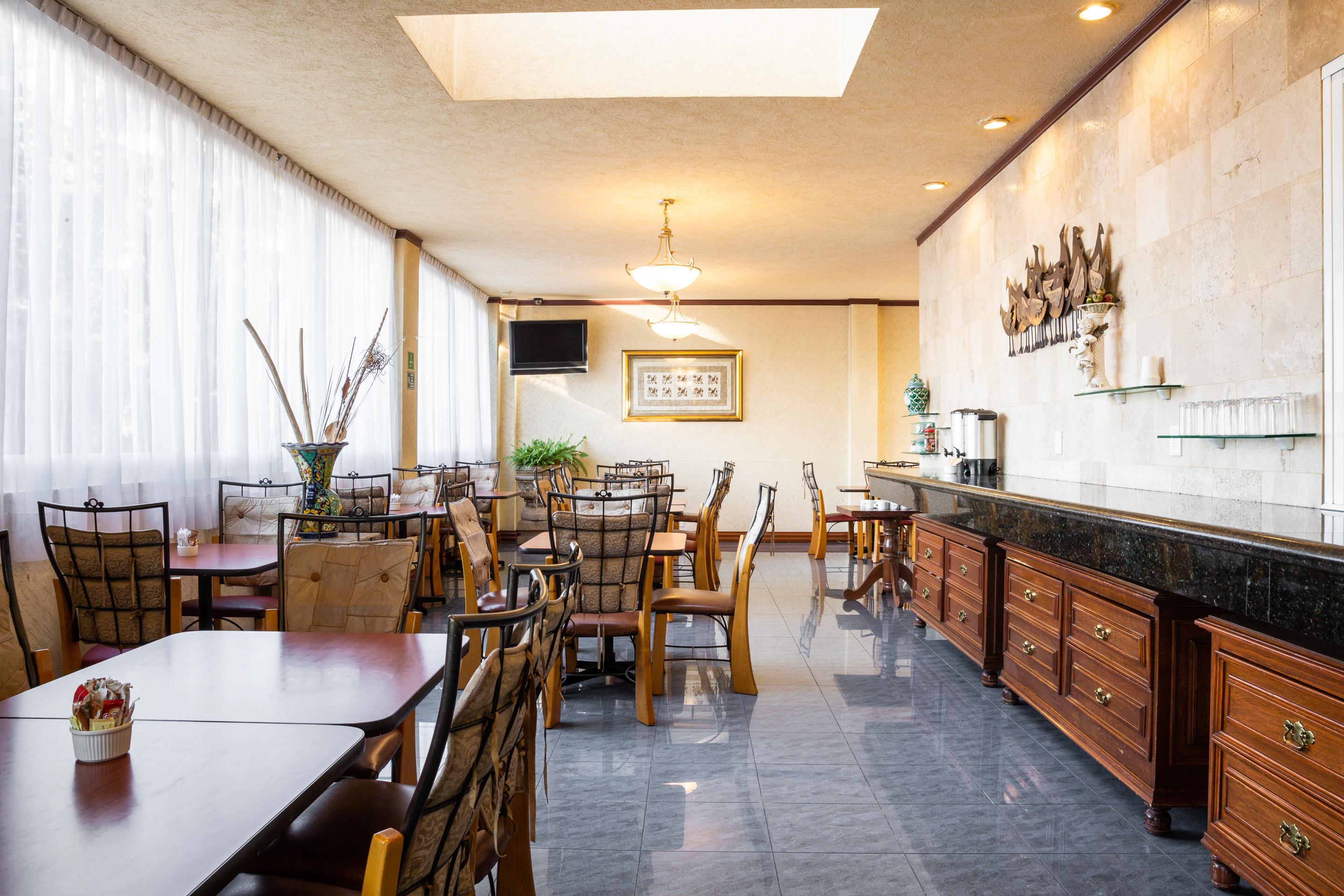 Howard Johnson By Wyndham Toluca Bagian luar foto