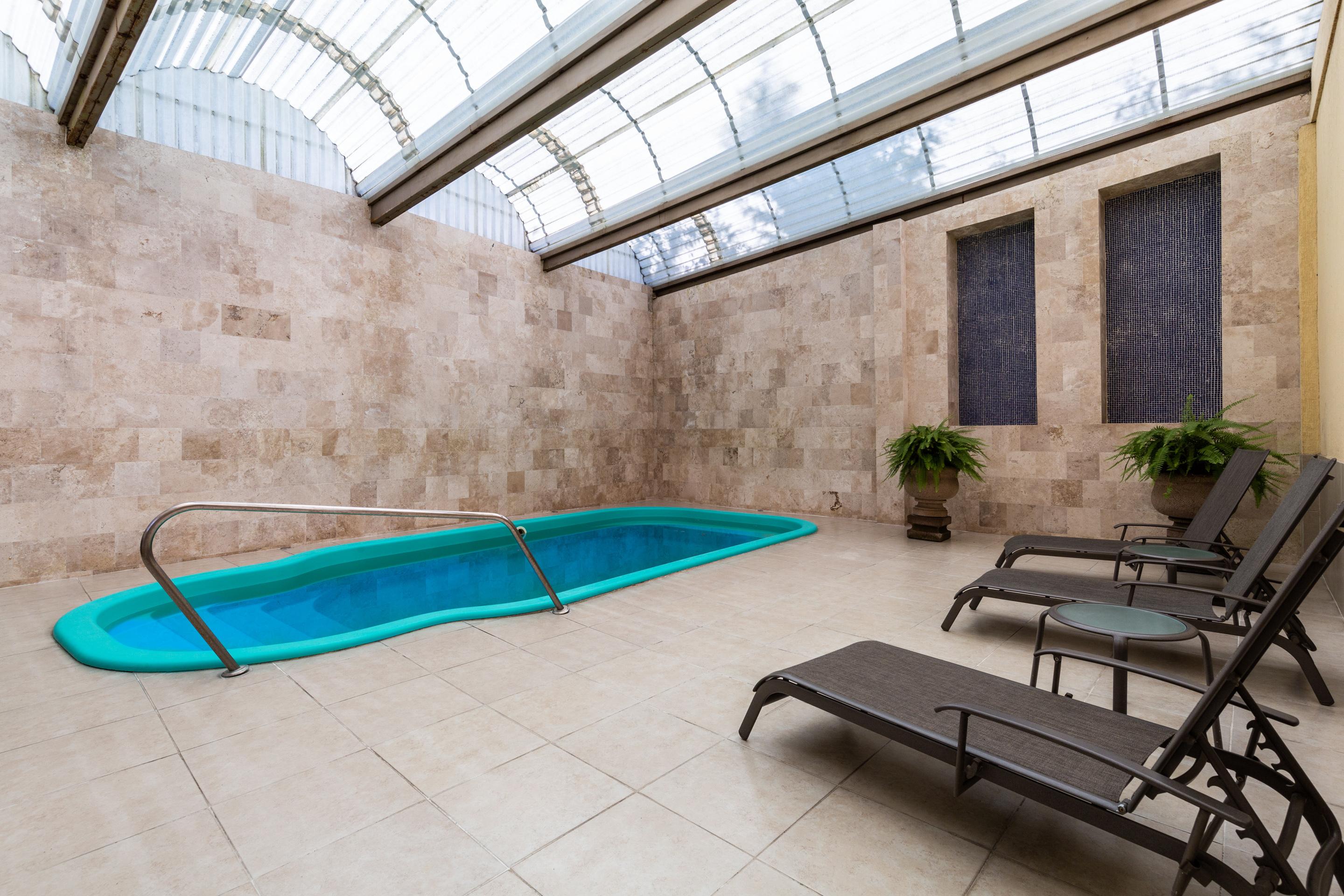 Howard Johnson By Wyndham Toluca Bagian luar foto
