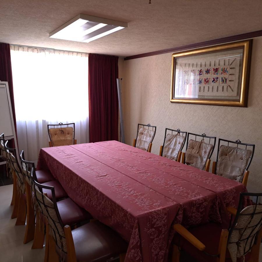 Howard Johnson By Wyndham Toluca Bagian luar foto
