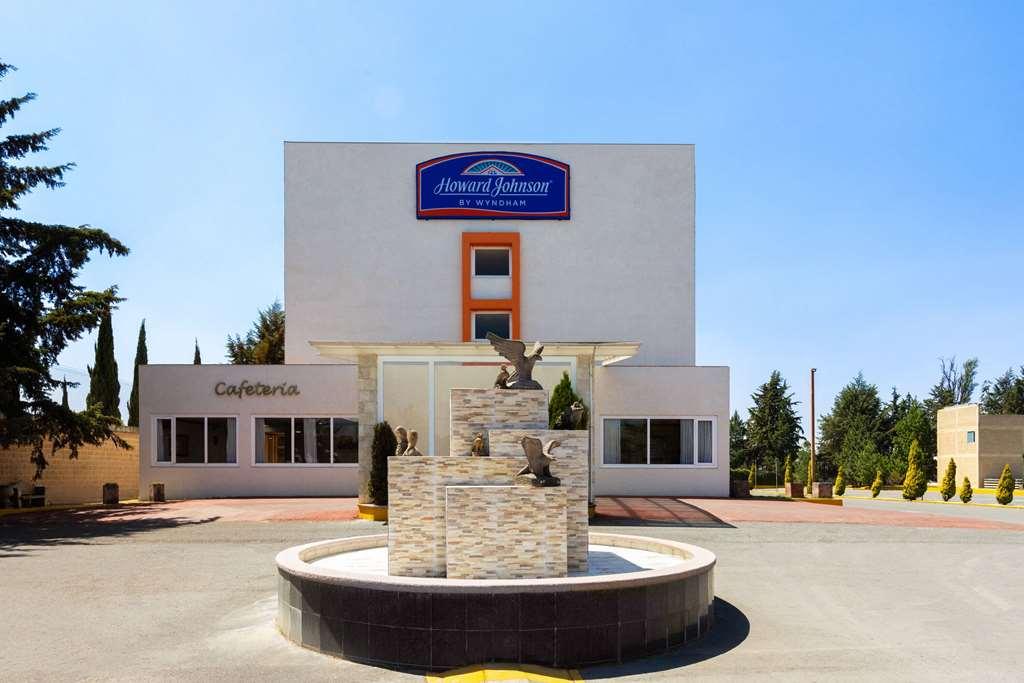 Howard Johnson By Wyndham Toluca Bagian luar foto