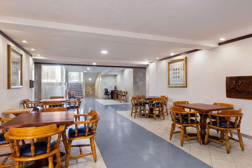 Howard Johnson By Wyndham Toluca Interior foto