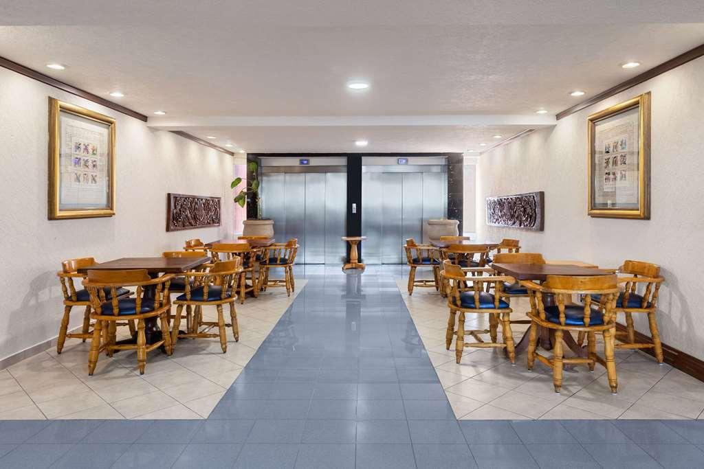 Howard Johnson By Wyndham Toluca Interior foto